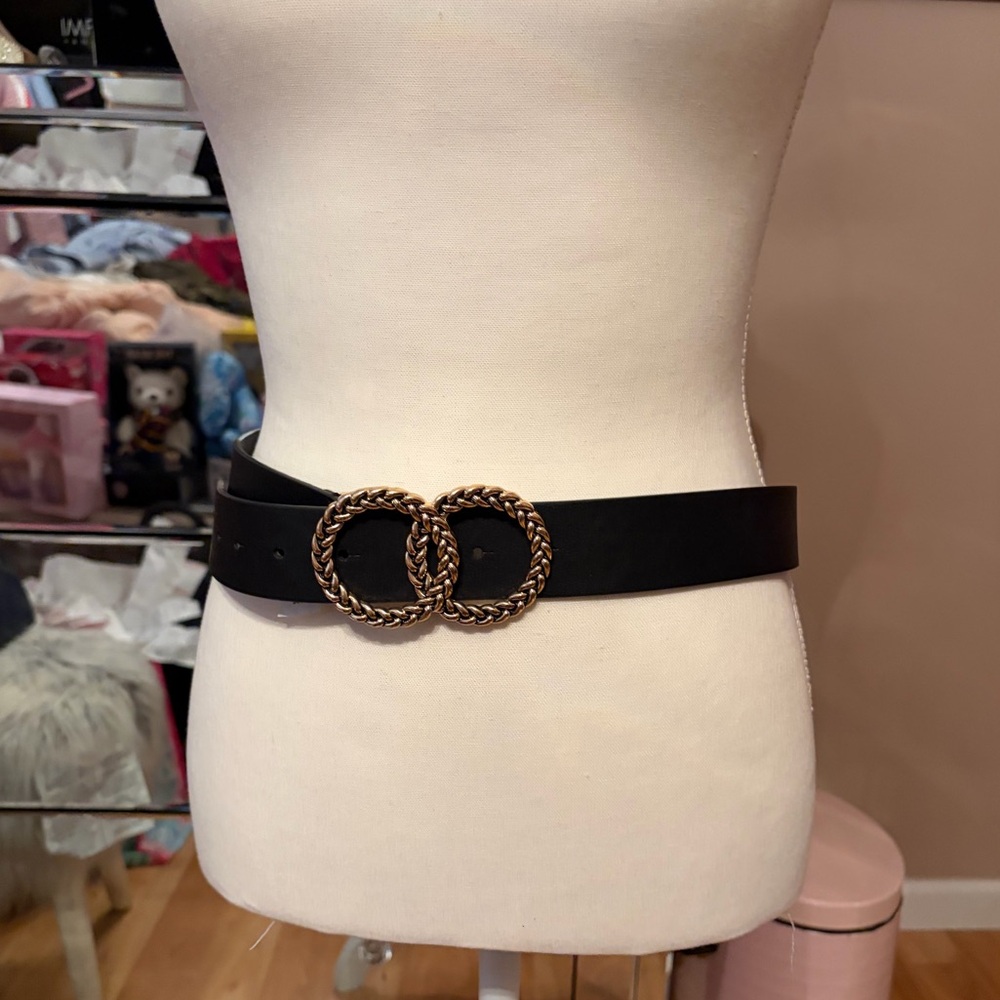 Express Black and Gold Double Circle Belt Size M